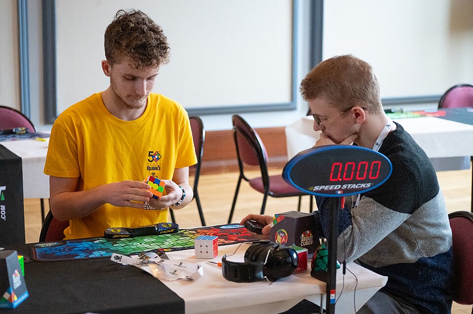 Competitor at a speedcubing competition